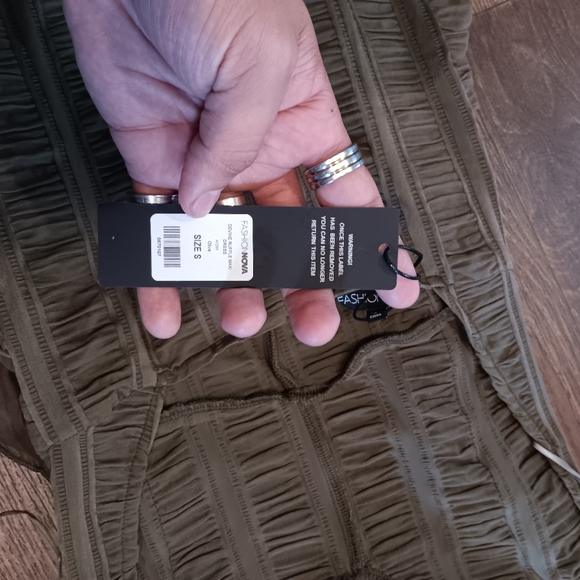 Fashion Nova Olive Backless Ruffle Dress Sz S New - Picture 4 of 4